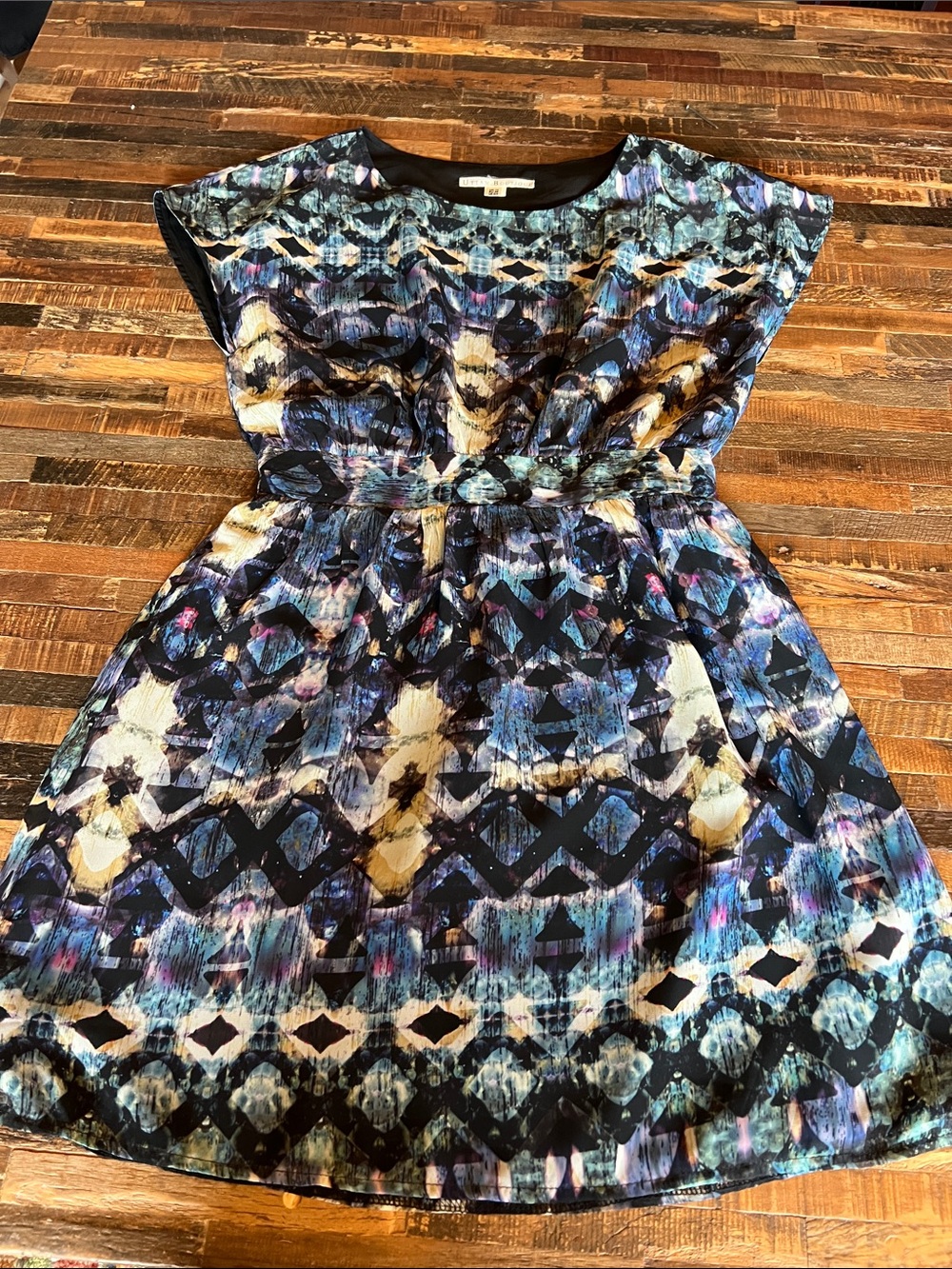 Abstract Pattern Midi Dress in Blue & Black